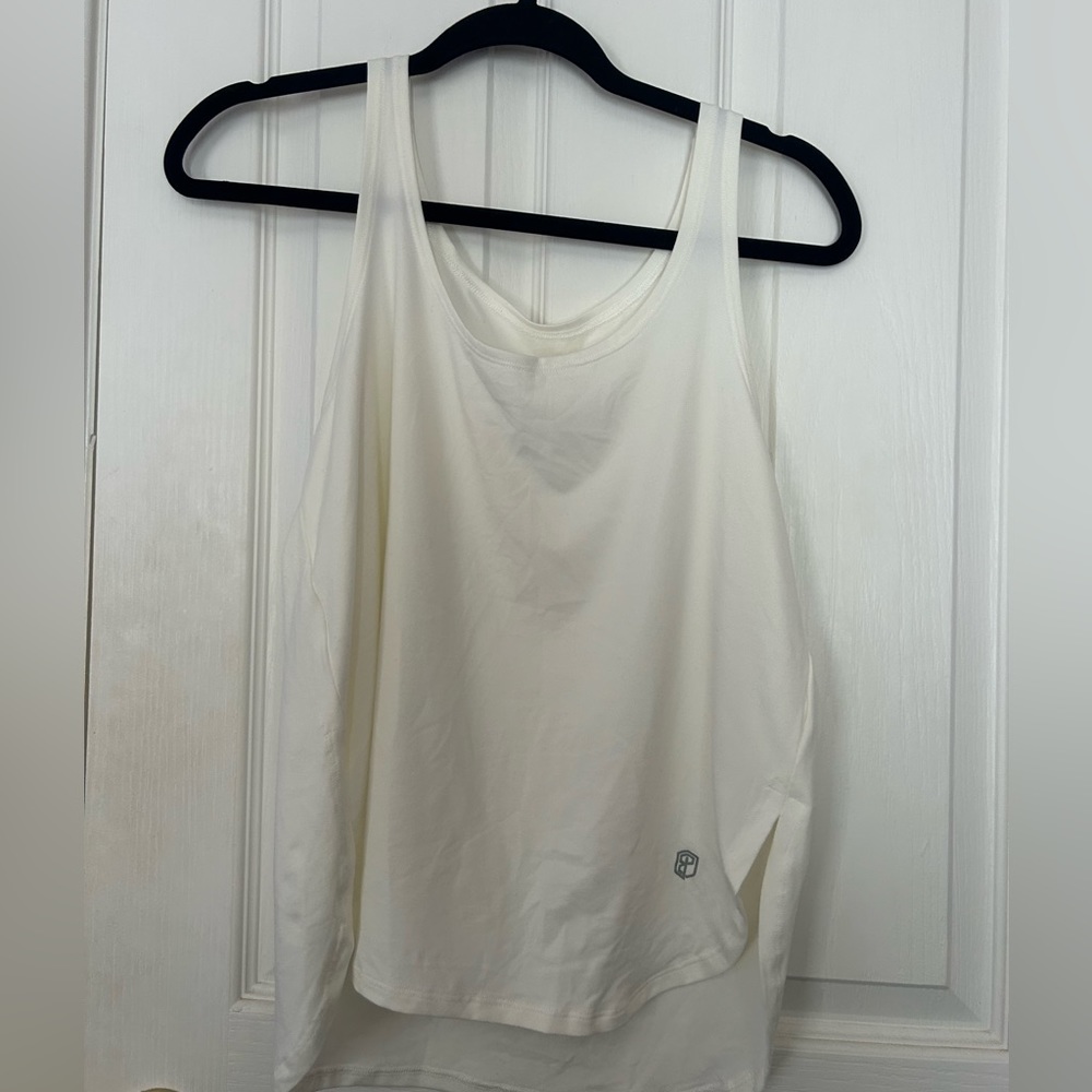 White tank